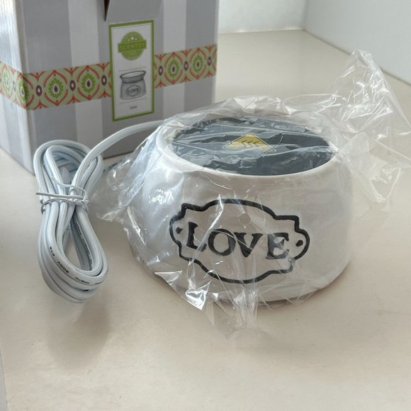 Scentsy Love Country Element Wax Warmer Cream White Retired & Wax Samples New - Picture 3 of 13